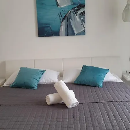 Oasis Deluxe In Center سبليت