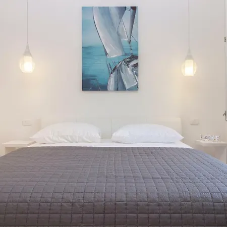 Oasis Deluxe In Center * سبليت